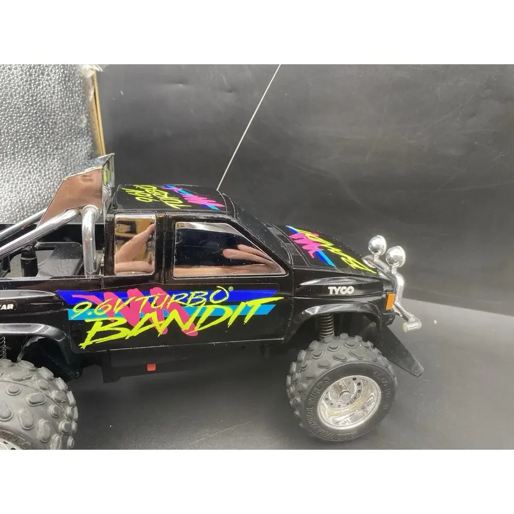 Vtg 90’s TYCO RC 9.6V Turbo Baja Bandit Truck / battery & 2 Chargers . Works !